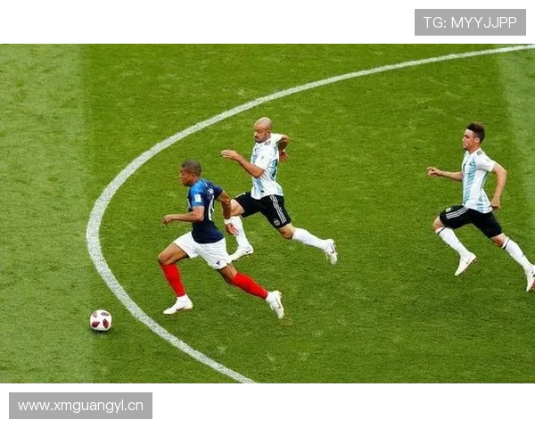 姆巴佩与罗纳尔迪尼奥天赋差异解析 姆巴佩与罗纳尔迪尼奥天赋差异解析