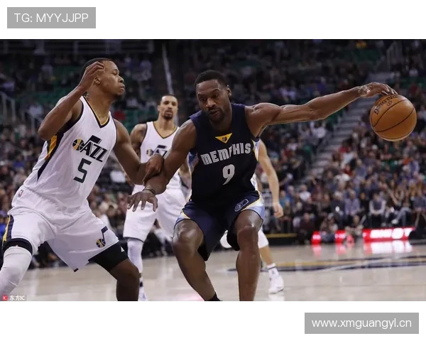 迈克康利挡拆吸引防守为队友造分取代单打